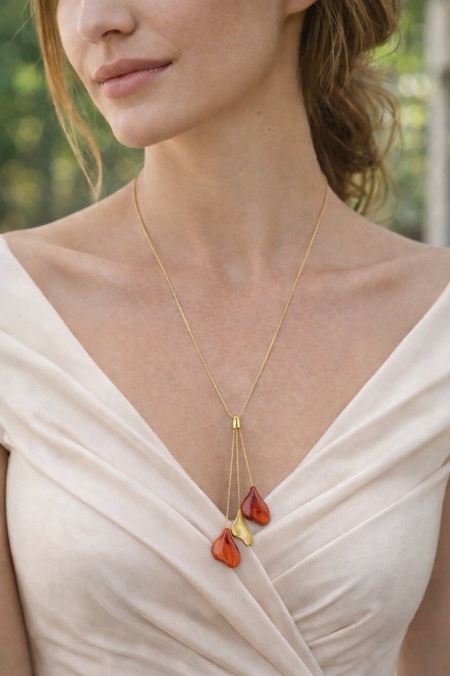 Vintage Trifari Gold Tone Lariat Necklace Red Lucite Drop Pendant Signed 90s Y2k